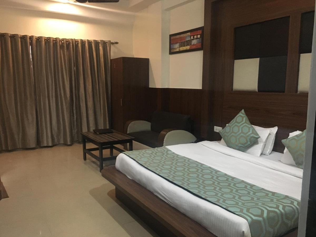 Hotel Maharaja Inn By Geetanjali Hotels Katra  Buitenkant foto
