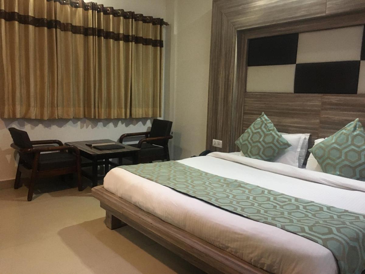 Hotel Maharaja Inn By Geetanjali Hotels Katra  Buitenkant foto