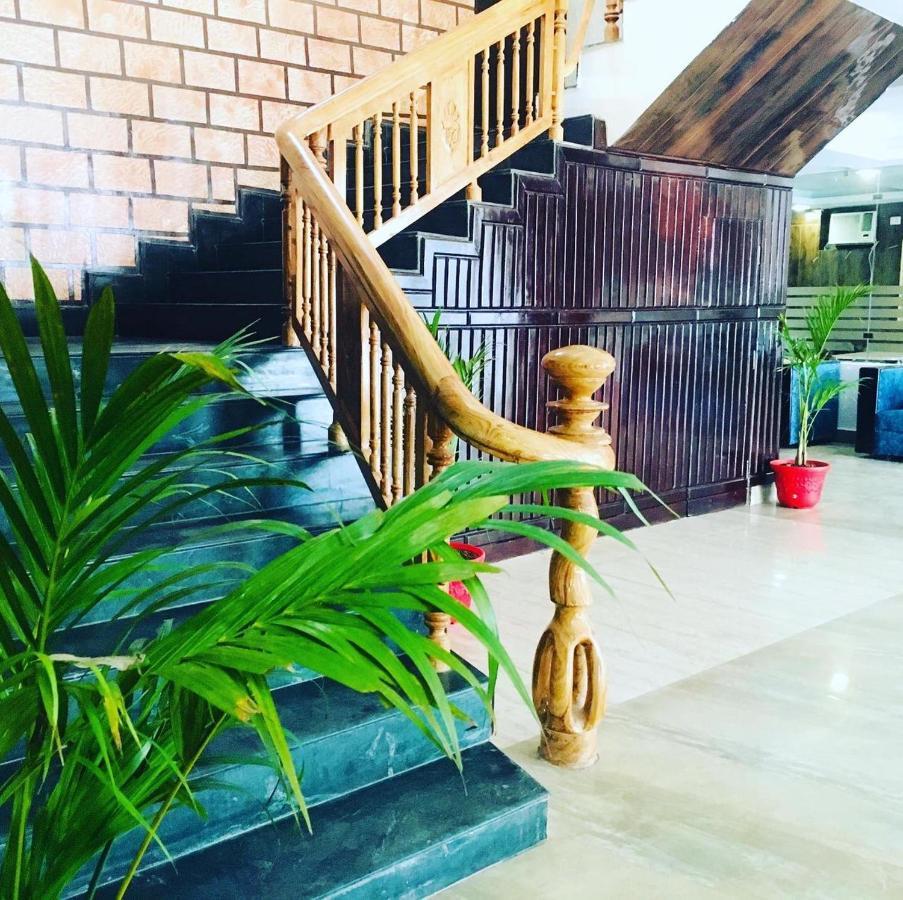 Hotel Maharaja Inn By Geetanjali Hotels Katra  Buitenkant foto